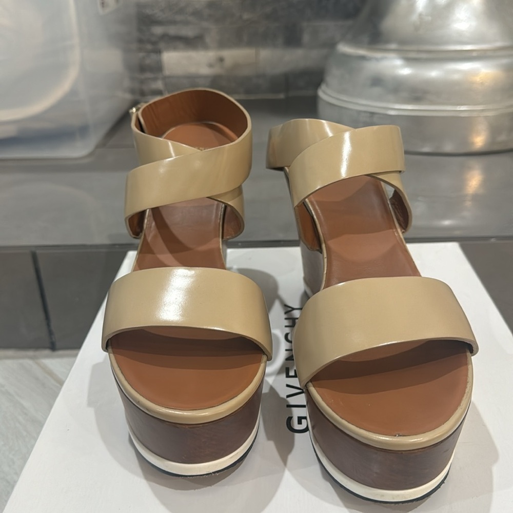 Authentic Givenchy Wedge Size 40 - image 2